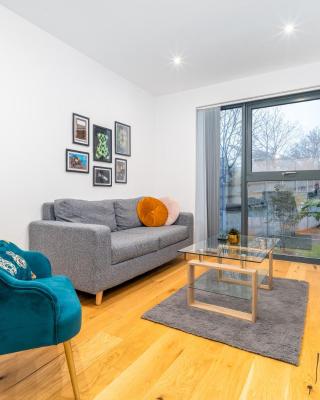 Aqua-Themed 2 Bedroom Cosy Apartment - City Centre