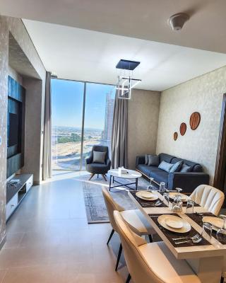 STAY BY LATINEM Luxury 2BR Holiday Home CV B1614 near Burj Khalifa