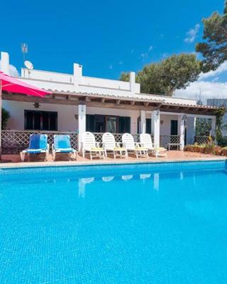 Villa Ewa by Slow Villas