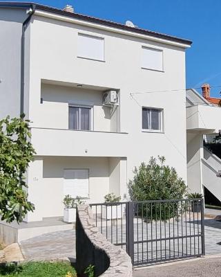 Apartment Karmen