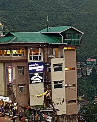 Amarjeet Hotel