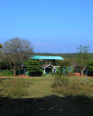 AARRAAMS Farms & Resorts