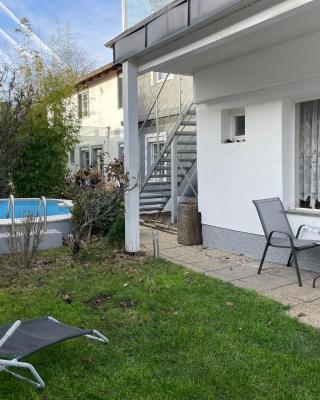 Cheap Outlet Center Apartment with Pool