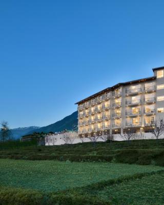 juSTa Grand View Resort & Spa, Manali