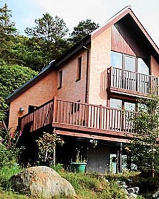 Waterside Lodge