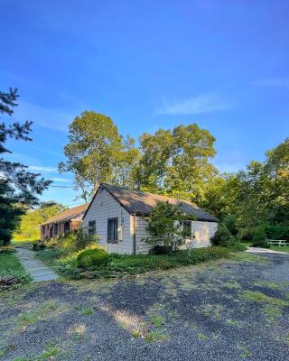 Cozy Ranch by the Trail & Sleeping Giant