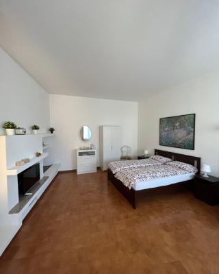 accogliente camera con bagno privato