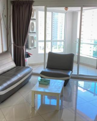 Mansion One SeaView Georgetown 2BR 6 Pax