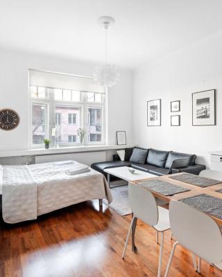 WeHost Heart of Helsinki Studio with Top Amenities