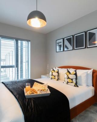 Elliot Oliver - Chic 2 Bedroom Town Centre Apartment