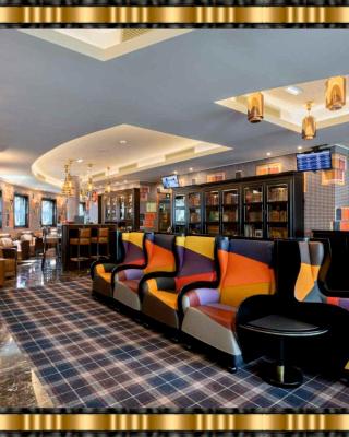 Hotel Jaguar Oporto - Airport to Hotel and City Center and Vice-Versa is a Free and Continuous Shuttle Service from 7AM to 8PM