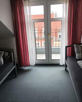 Pension für Monteure in Dresden, Zimmer mit eigenem Bad und großer Gemeinschaftsküche