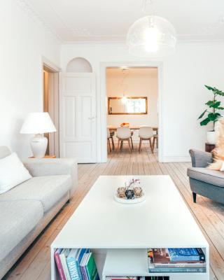 Elegant, evocative and cosy home in Østerbro with a panoramic view. Eco-friendly. 1km harbour/ beach, 3km- city center, 13km-airport.