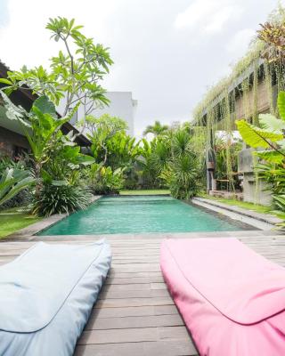 The Kumpi Bali by The Lavana