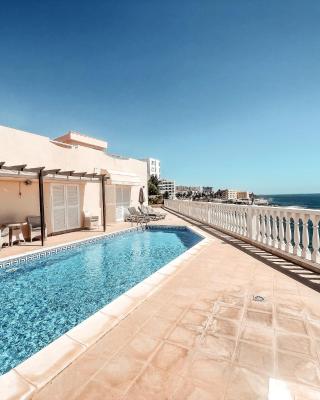 Villa Julia, First Line, 3 Bedrooms, Stunning Ocean View and Pool in Callao Salvaje