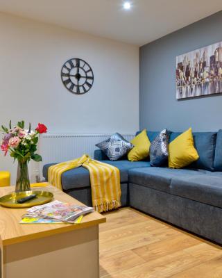 Stylish Stamford Centre 2 Bedroom Apartment With Parking - St Pauls Apartments - A