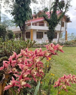 Bloomfield Farmhouse and Eco-Resort