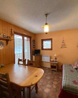 Appartement ensoleillé Lanslevillard station Val Cenis Vanoise