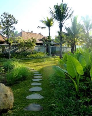 Villa & Farm for 5, near Sidemen w/ Mt. Agung View