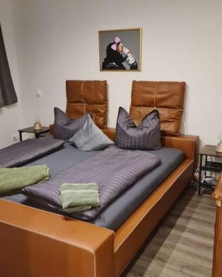 Pilgrims "Rosalie" große Fewo mit 3 Schlafzimmern, 1Bad, 2 WC, Balkon, fast Internet