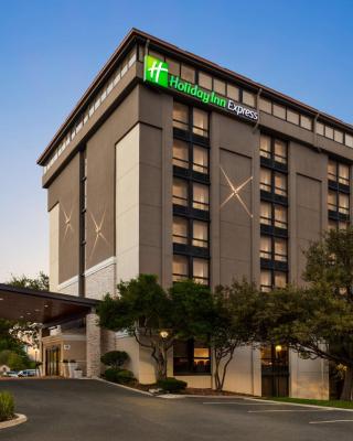 Holiday Inn Express - San Antonio Airport by IHG