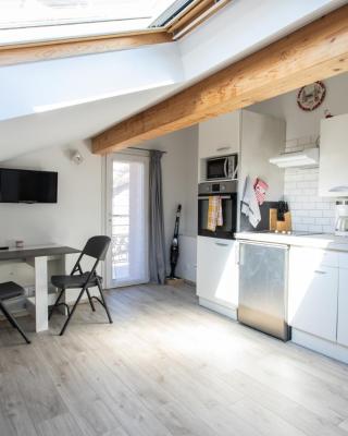 Le Coq Charmant petit studio en centre ville d'Embrun
