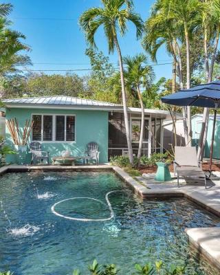 Charming Studio w Pool One Mile to Beach Pets Welcome