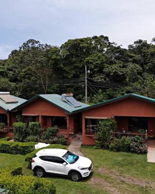 TucanTico Lodge - Monteverde