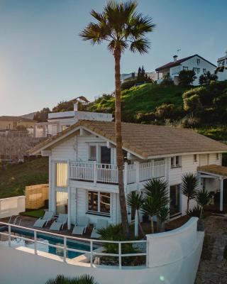 Increíble Villa de madera con vistas al mar