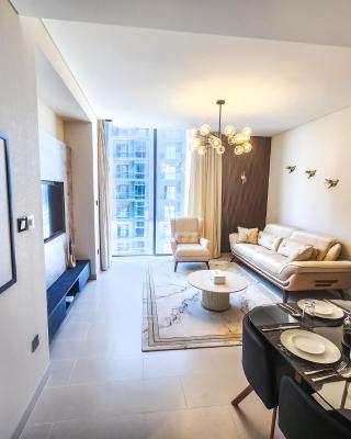 STAY BY LATINEM Luxury 2BR Holiday Home CV B2302 near Burj Khalifa