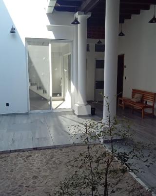 El Salto de Camela - Vera y Espín Hostal