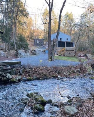 Peaceful Gateway to Island Creek Cottage