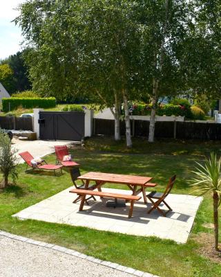 À 2mn de la plage, maison avec grand terrain clos