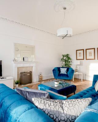 Heart of Edinburgh City Centre 3 Bed Georgian Apt