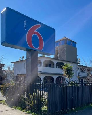 Motel 6 Richmond CA Civic Center