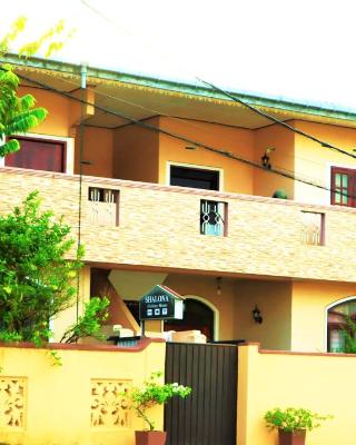 Shalona Holiday Home
