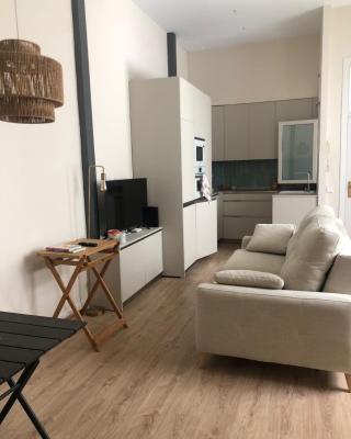 APARTAMENTO PREMIUM EN PLAZA MINA Minimalismo y confort a pasos del mar