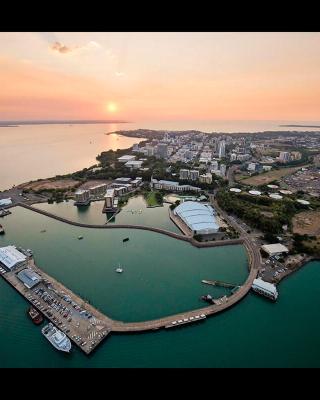 Conveniently located luxury one-bed apartment at Darwin Waterfronfront Precinct