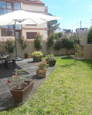 Apartamento con jardín