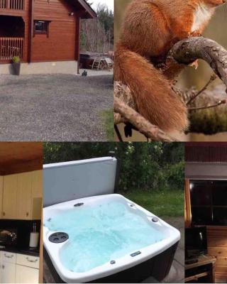 Red Squirrel log cabin with hot tub