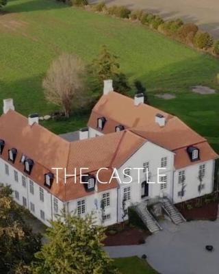 Castle Apartment in Österlen - The Thott Suite