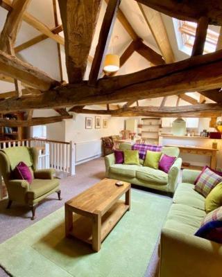 Stunning barn minutes from the Lake District