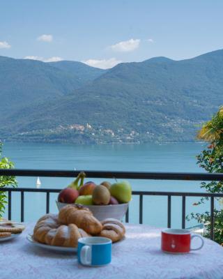 Swiss Blue Residence. Apartment Lake Paradise