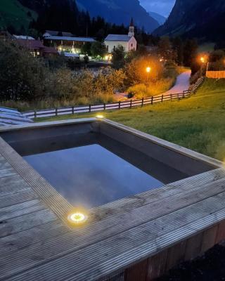 Lovely Holiday Home in Mayrhofen with Garden and Whirlpool
