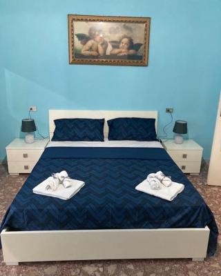 La scaletta sul mare di Pizzo [ WiFi e Disney+ ]