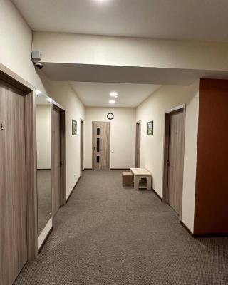 5 Rooms near 300 Aragveli metro station