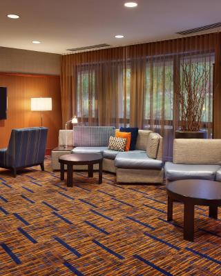 Courtyard by Marriott Kansas City Shawnee