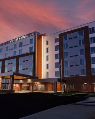 Courtyard by Marriott Indianapolis Fishers