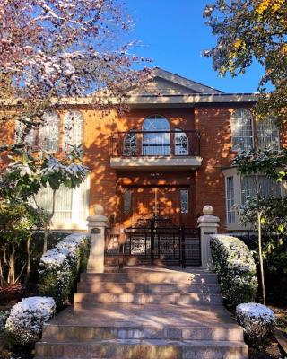 Super Cosy 8Bed & 6Bath in Vancouver heart near to airport