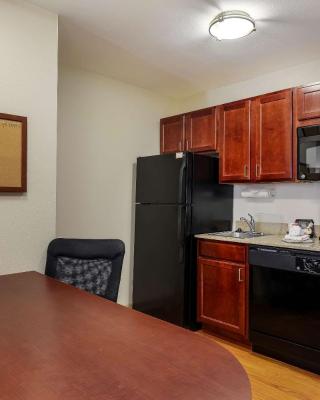 MainStay Suites Fitchburg - Madison